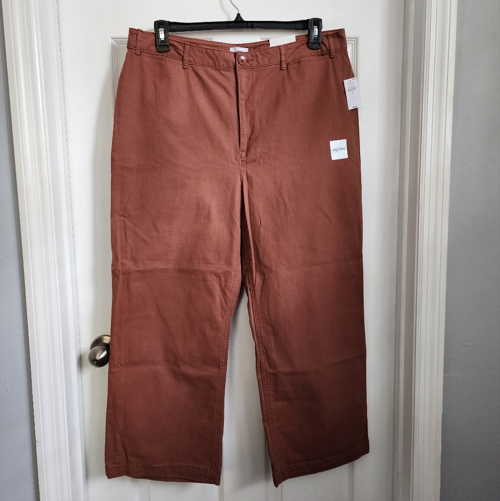 NWT Wide Leg Capri